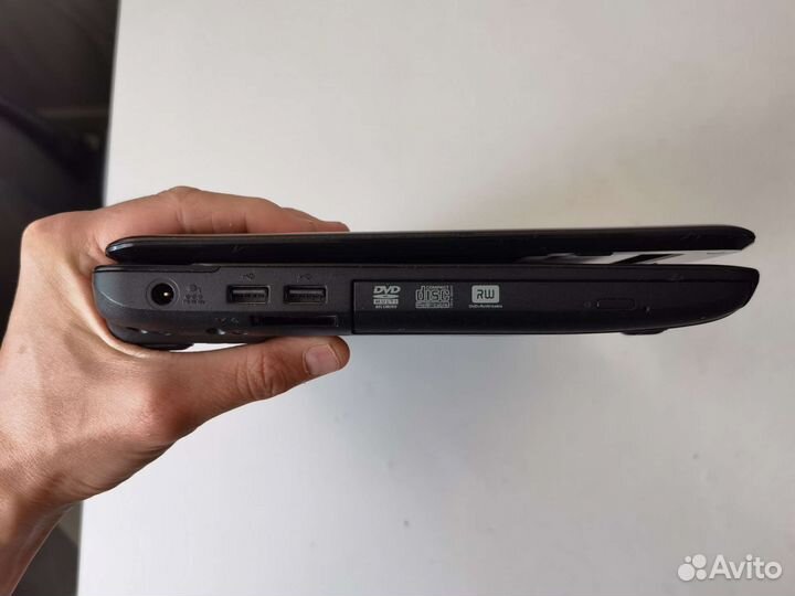 Ноутбук i3/4Gb/SSD (13.3