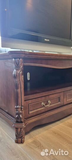 Тумба под телевизор