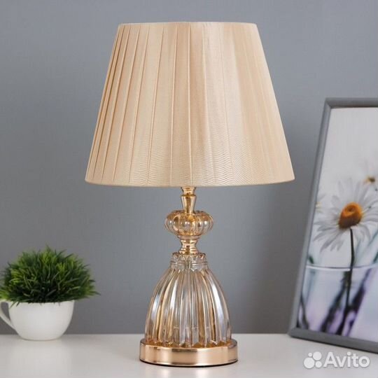 Лампа настольная с подсветкой 'Яна' 1x60Вт E27 зол