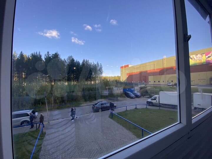 2-к. квартира, 63 м², 1/17 эт.