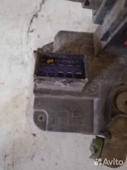 Замок двери передний правый Opel Astra G