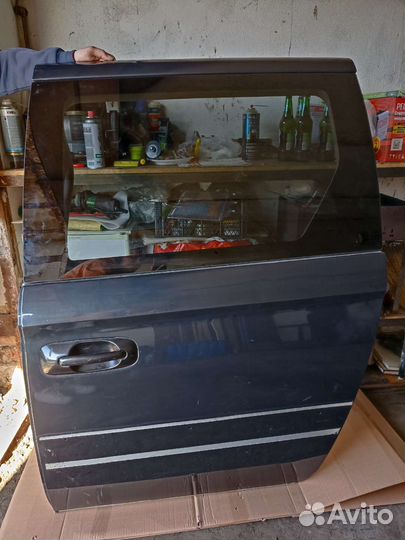 Дверь задняя левая раздвижная на Додж Караван