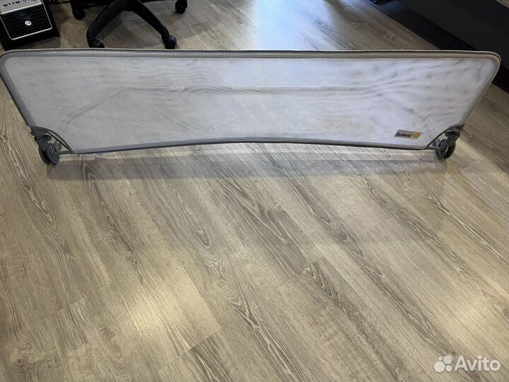 Защитная перегородка на кровать