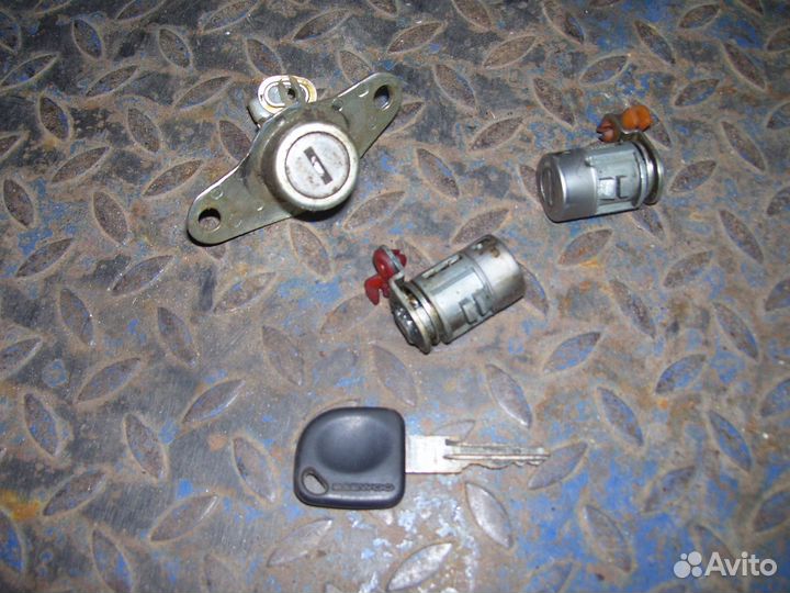 Дэу матиз комплект личинок дверей багажника