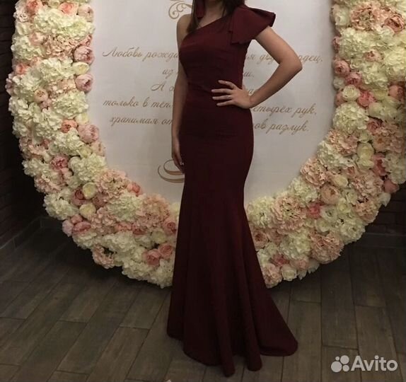 Платье вечернее