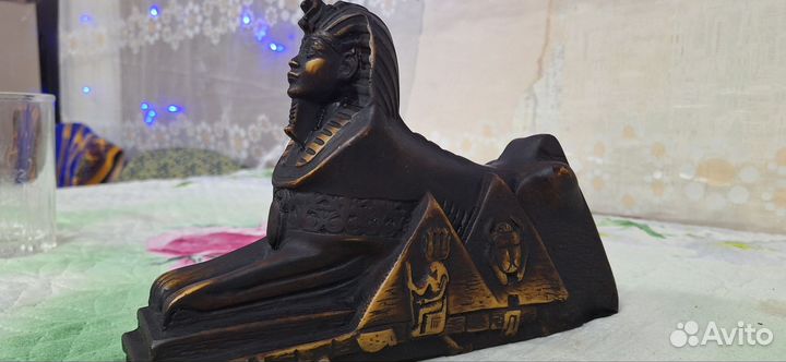 Деревянная статуя фараона