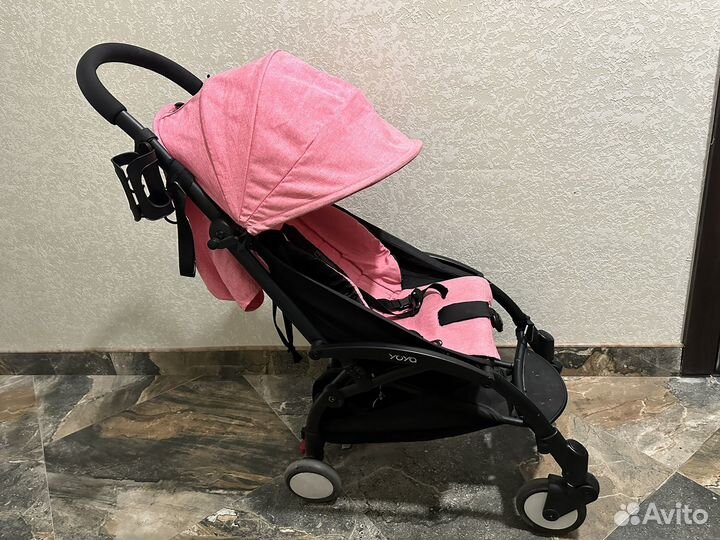 Коляска прогулочная yoya