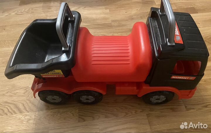 Автомобиль-каталка “полесье»