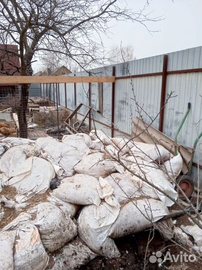 Навоз в мешках