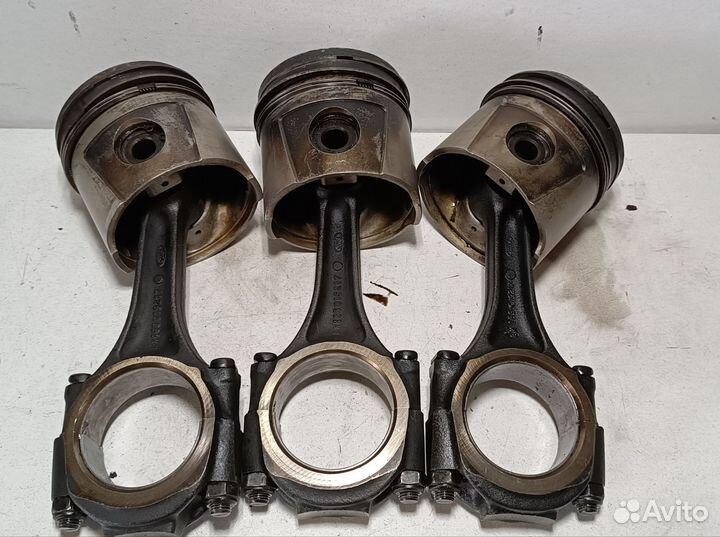 Поршень + шатун Ford Transit 2.5 4ba 4ca