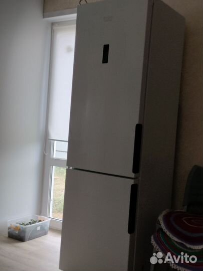 Холодильник бу Hotpoint Ariston