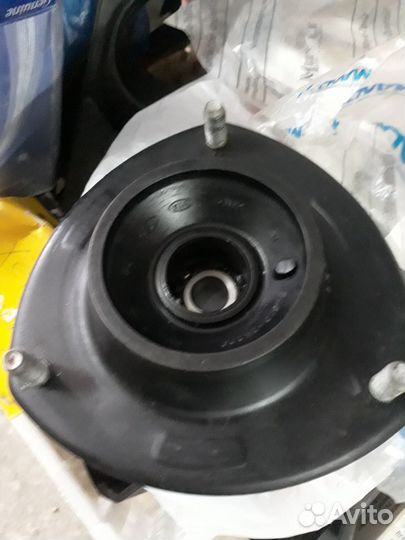 Опора пер.стойки на Хендай Туссон