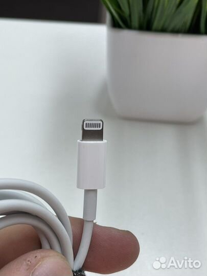 Оригинальные комплектные кабели Apple