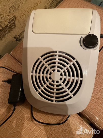 Пылесос для маникюра