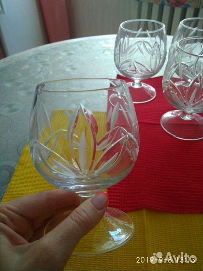 Бокалы хрустальные