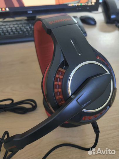 Игровые наушники с микрофоном Sunwind SG-HS600G