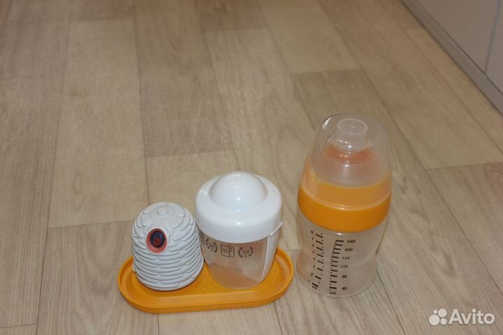 Бутылочка - подогреватель Yoomi 240 мл 3 в 1