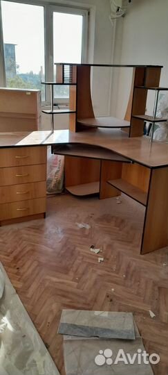 Компьютерный стол