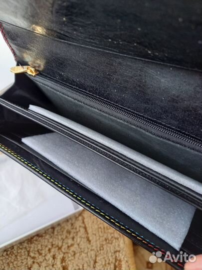 Новый кожаный кошелек