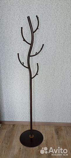 Вешалка для одежды напольная металлическая