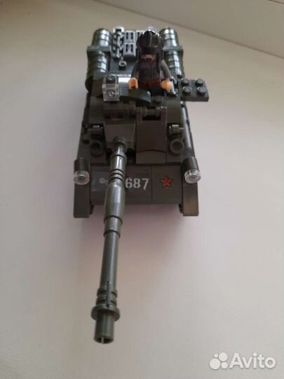 Танк из lego
