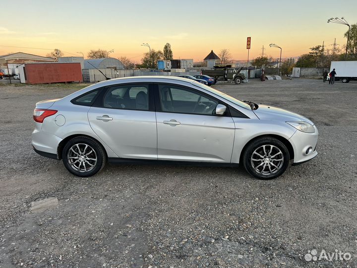 Ford Focus 1.6 МТ, 2012, 210 230 км