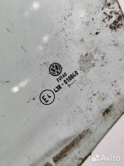 Стекло задней левой двери Volkswagen Polo 5