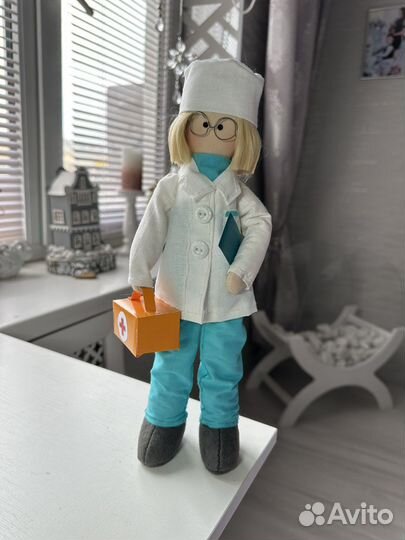 Кукла врач ручная работа