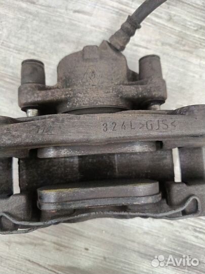 Суппорт тормозной передний правый Renault Megane 3