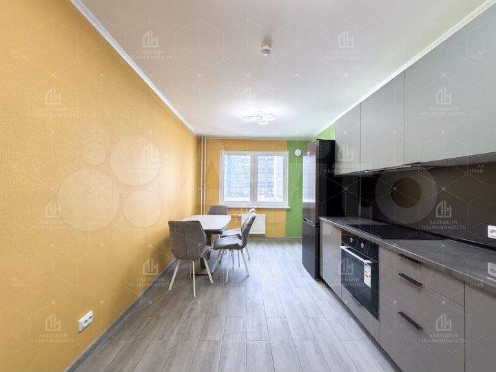 2-к. квартира, 54 м², 3/13 эт.