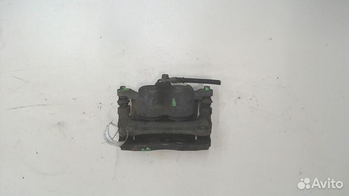 Суппорт Toyota Venza, 2010