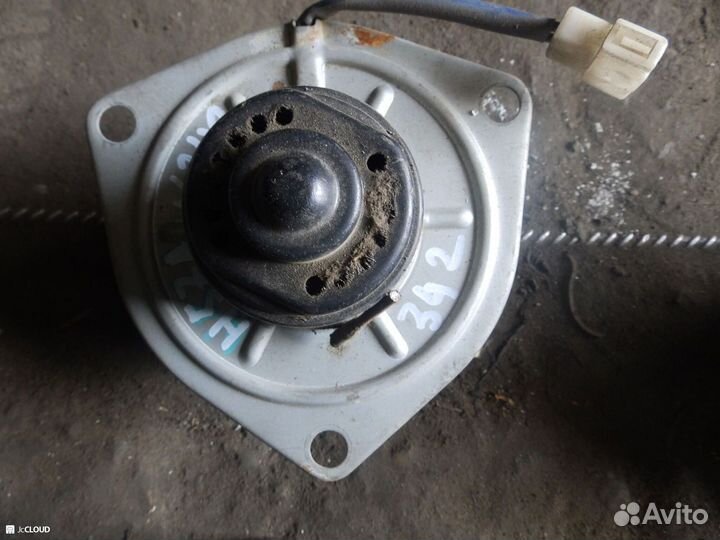 Мотор печки на mitsubishi pajero H57A