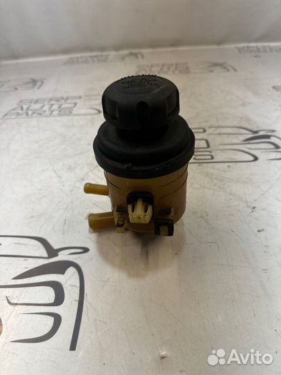 Бачок гидроусилителя Hyundai Solaris 5P G4FC 1.6