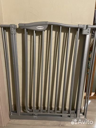 Ворота безопасности на лестницу