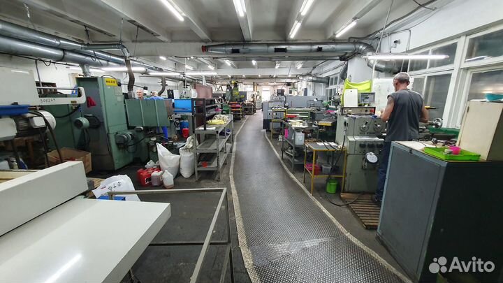 Пресс-формы, штампы, изделия из пластмасс