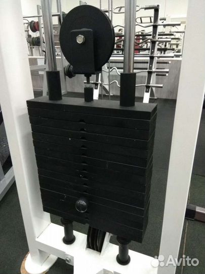 Тренажер сведение ног