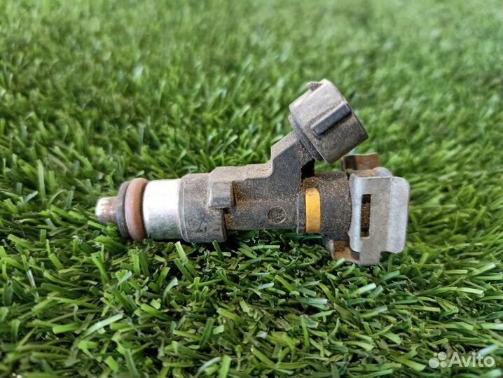 Форсунка топливная Nissan Murano Z50 VQ35DE