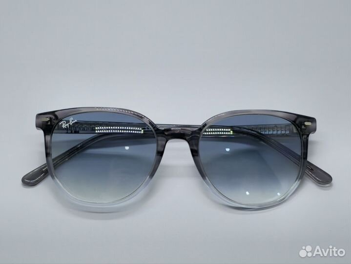 Солнцезащитные очки Ray Ban