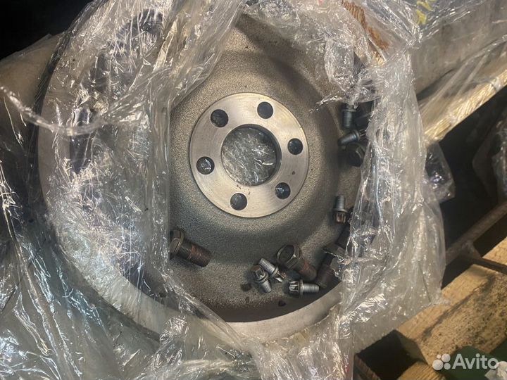 Маховик 1,5 МКПП митсубиси лансер 10