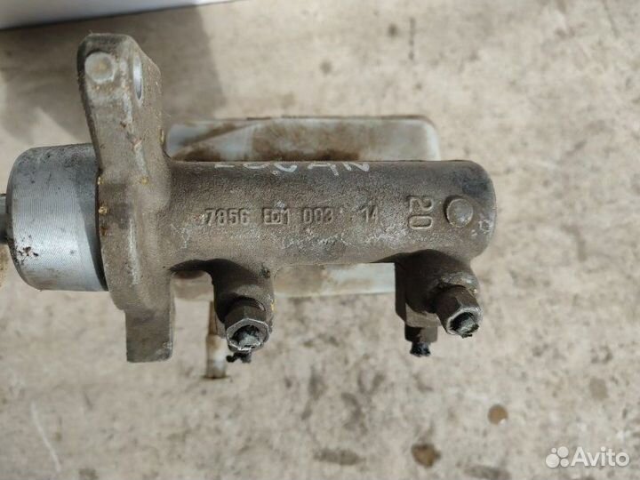 Главный тормозной цилиндр Renault Logan 2005-2014