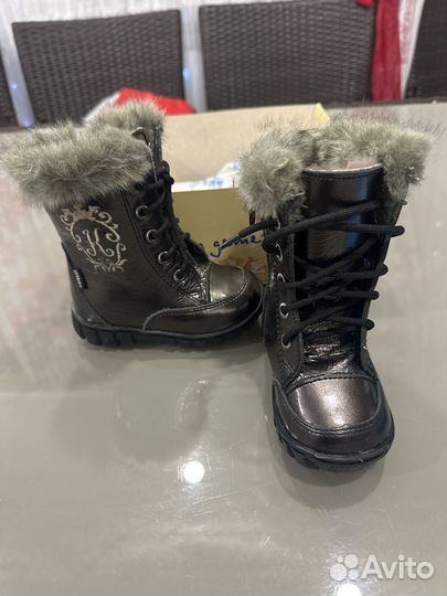 Сапожки зимние для девочки новые