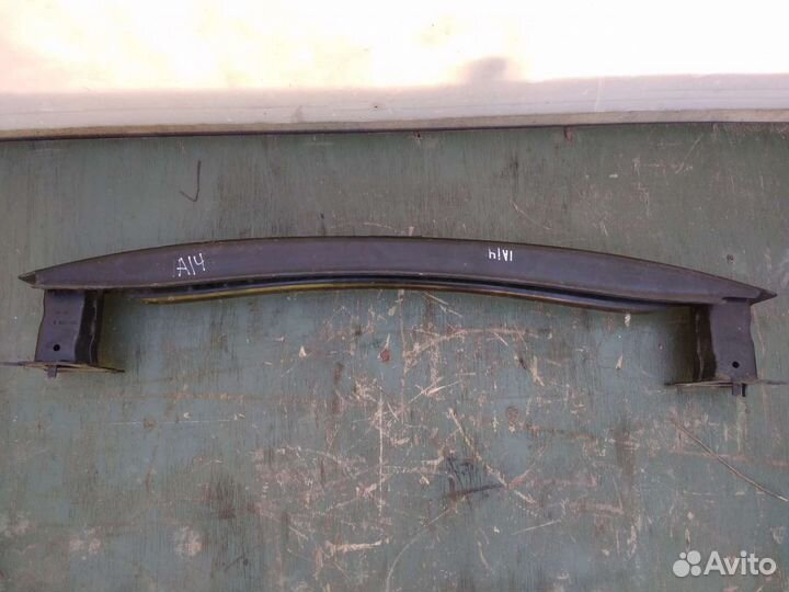 Усилитель заднегo бампeрa VW Jetta 5 (2006-2011)