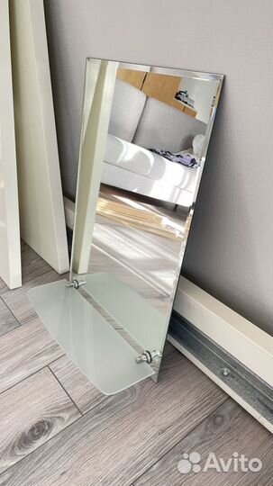 Зеркало в ванную с полочкой