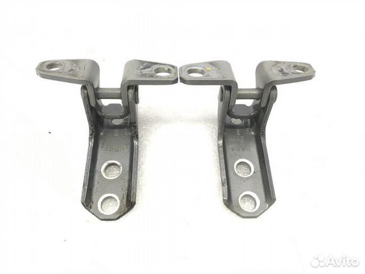 Петля двери передняя правая Mitsubishi Asx 2021