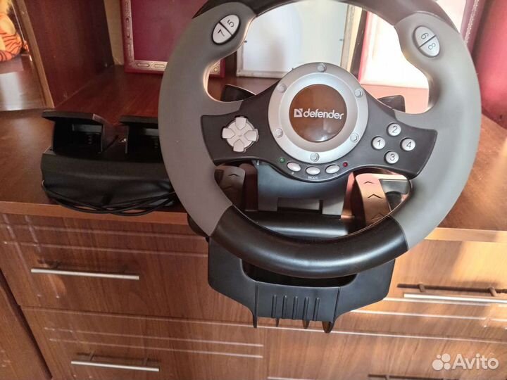 Игровой руль с педалями для пк