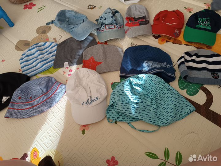 Кепки и шапки пакетом