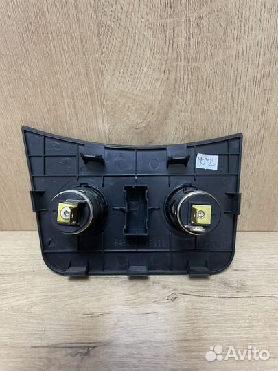 Панель прикуривателя Hyundai Solaris