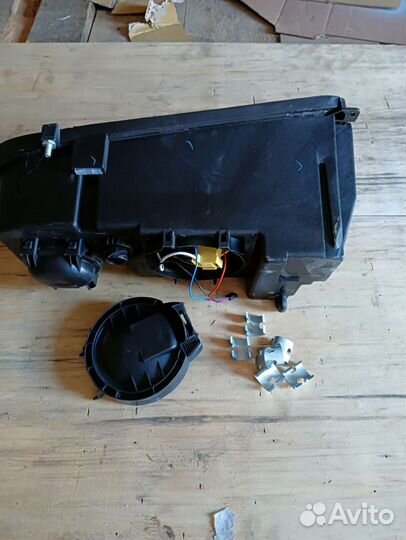 Фара mercedes actros правая