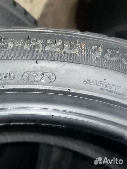 Kumho WinterCraft WP72 245/45 R20 103V