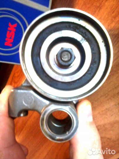 Ролик грм натяжной. NSK Япония